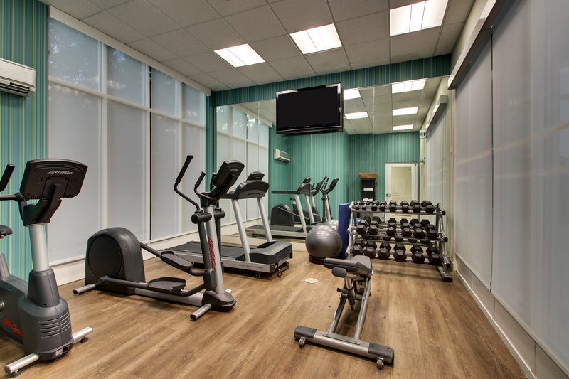 Holiday Inn Express Lexington North Georgetown 33/48