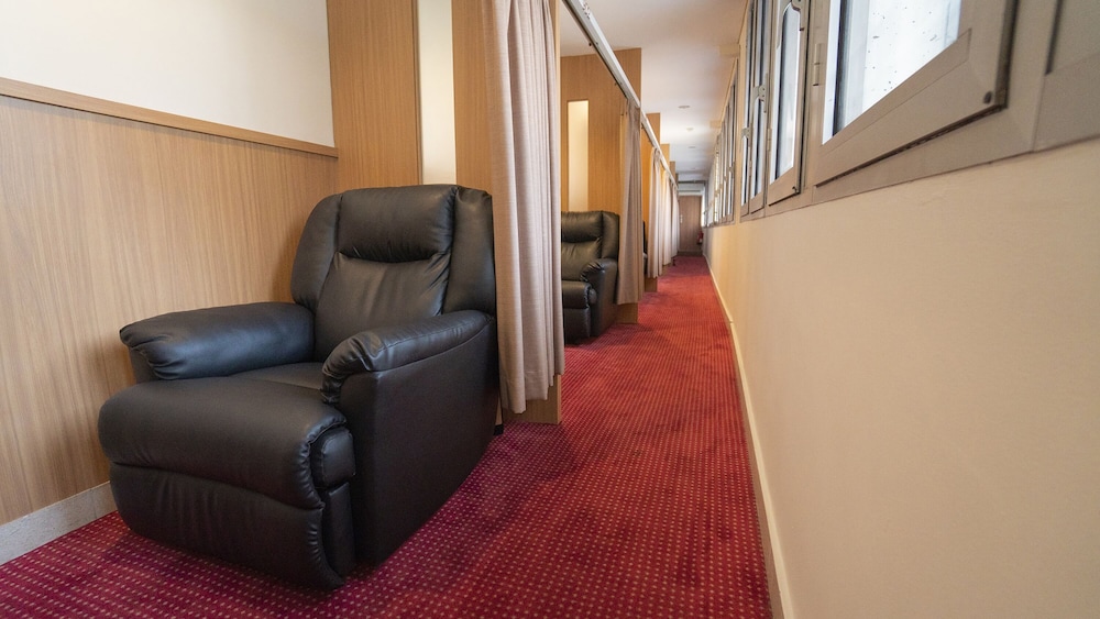 D Primahotel Terminal 1a 29/46