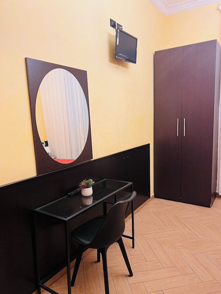 Funny Palace Hostel 37/47