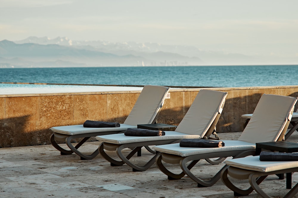 Miramare Magnetic Beach Hotel 54/59