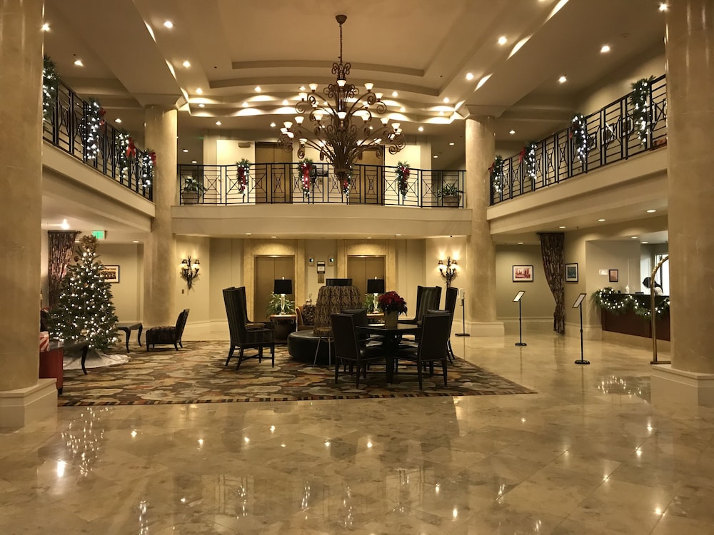 The Paramount Hotel 10/64