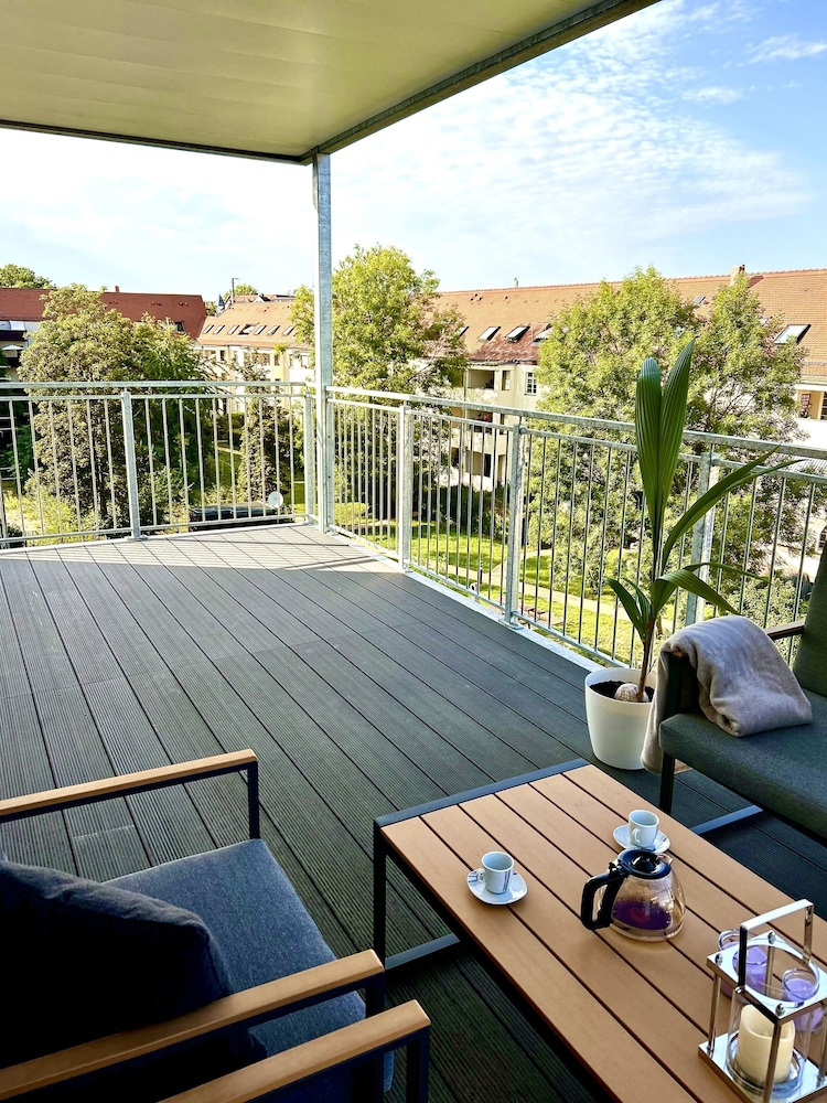 Leon Suite Apartments 35/50