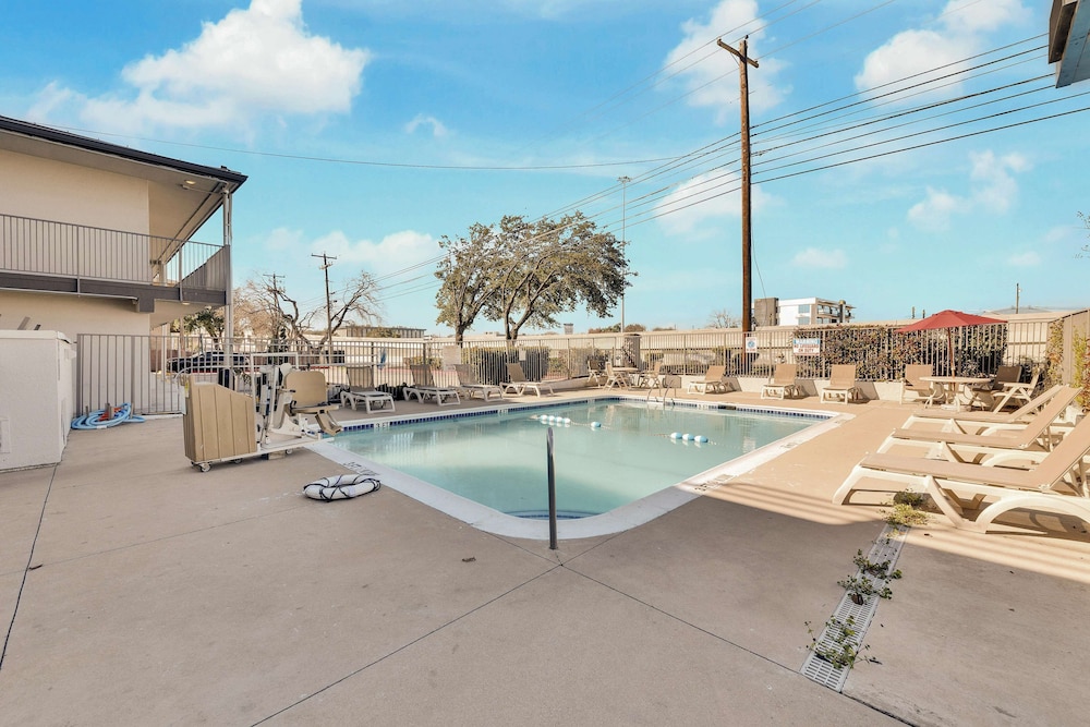 Motel6 Austin, TX - Airport - South 50/58