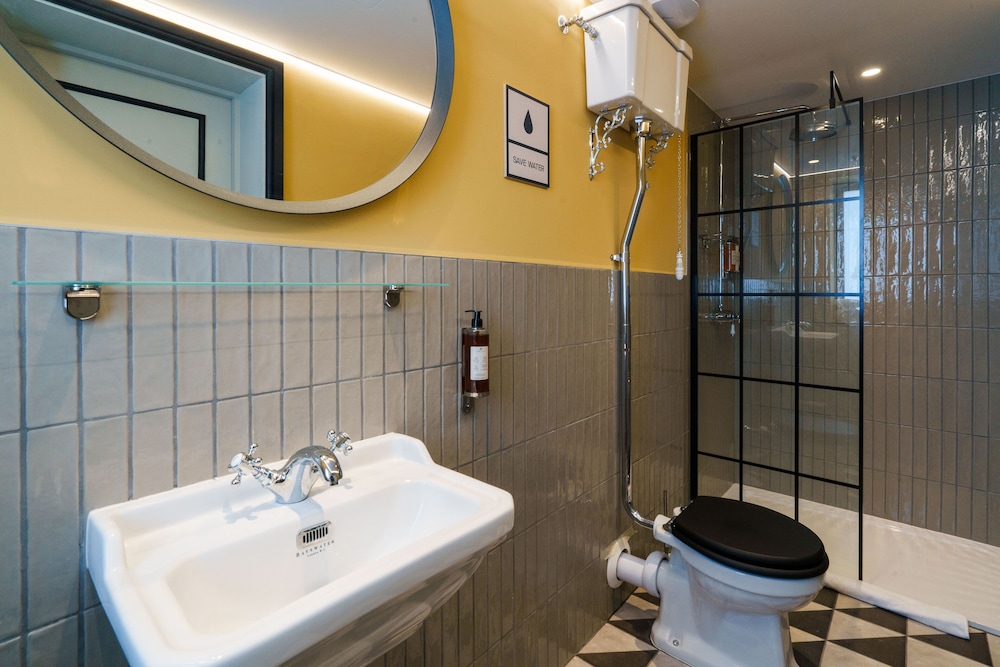 The Camden Town Hotel 45/46