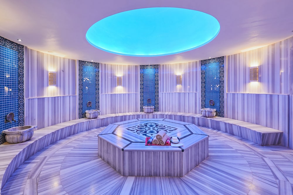 swimming pool spa