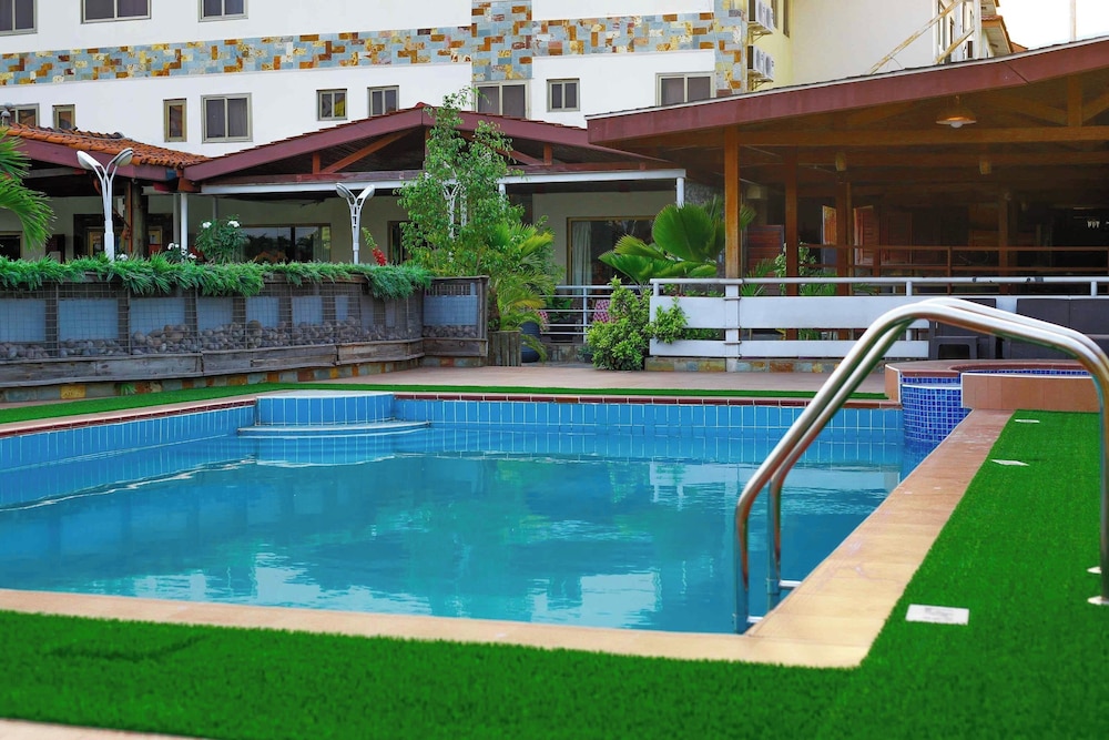 Hotel Tulip Inn Accra 41/62