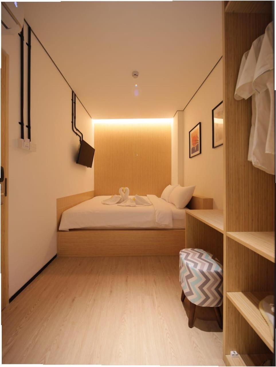 غرفة ديلوكس بسرير كوين، Cool Living Jakarta 2/3