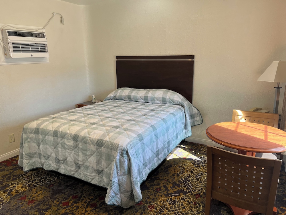 Griffith Park Motel - LA Hollywood Area 2/23