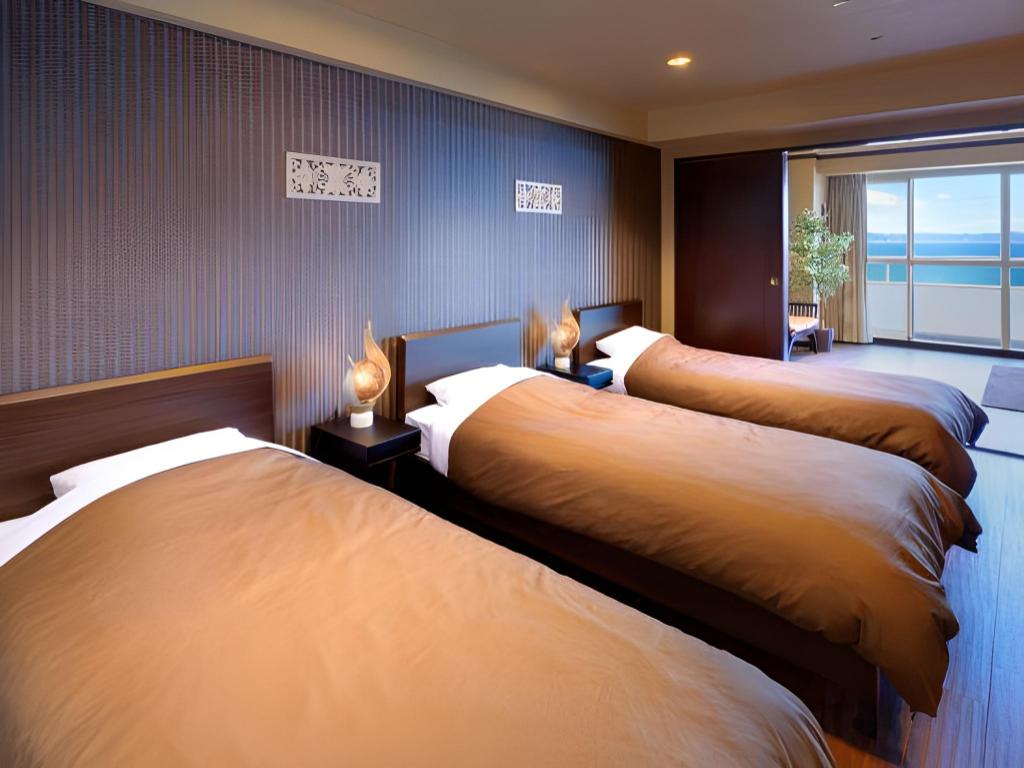 Japanese Western, Standard, Twin Beds
