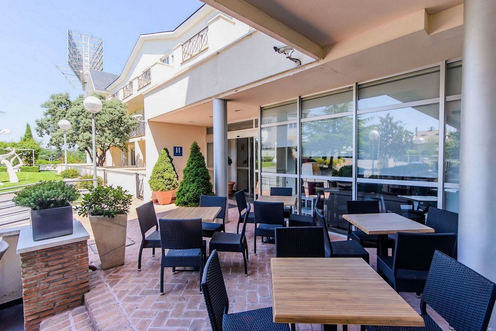 HOTEL PAX TORRELODONES 48/59