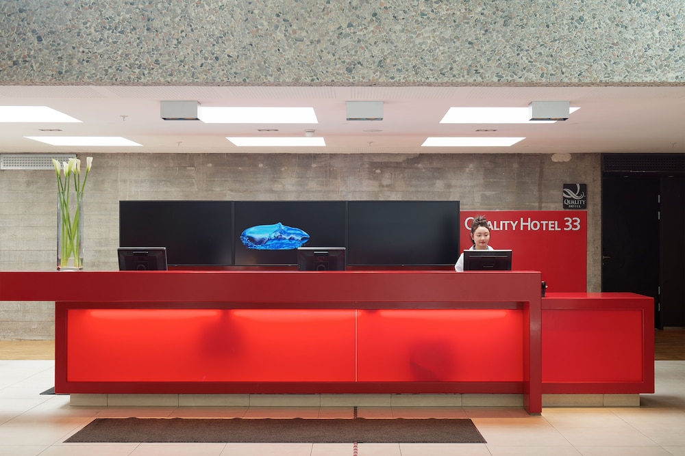 Quality Hotel 33 6/55