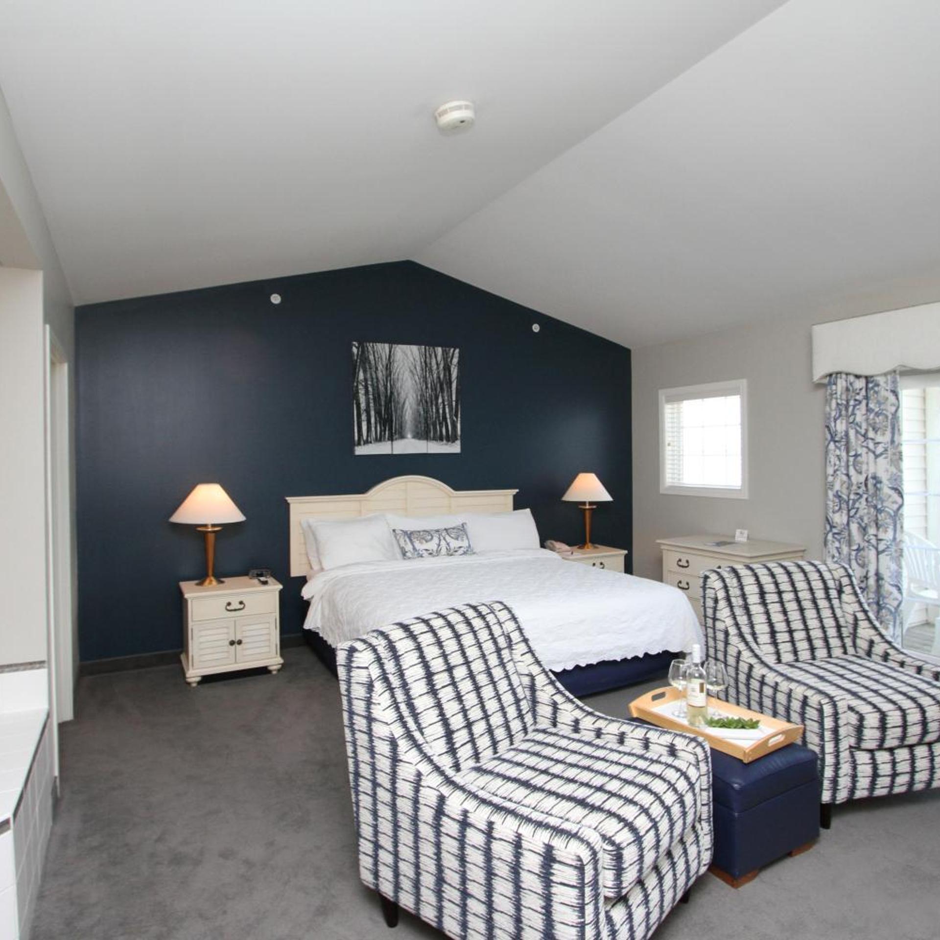 Deluxe, Suite, Lake Side