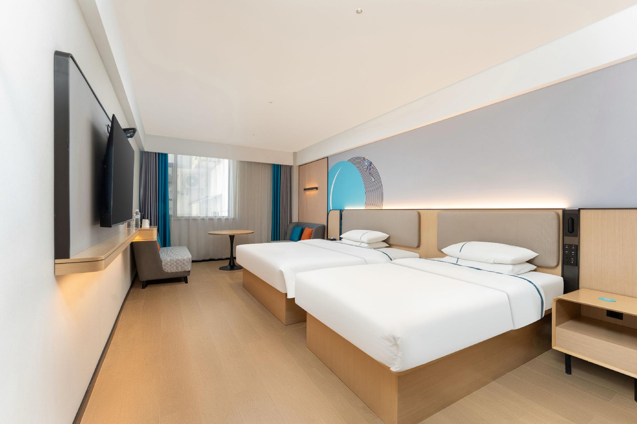 Smart, Family, 1 Queen and 1 Single Bed