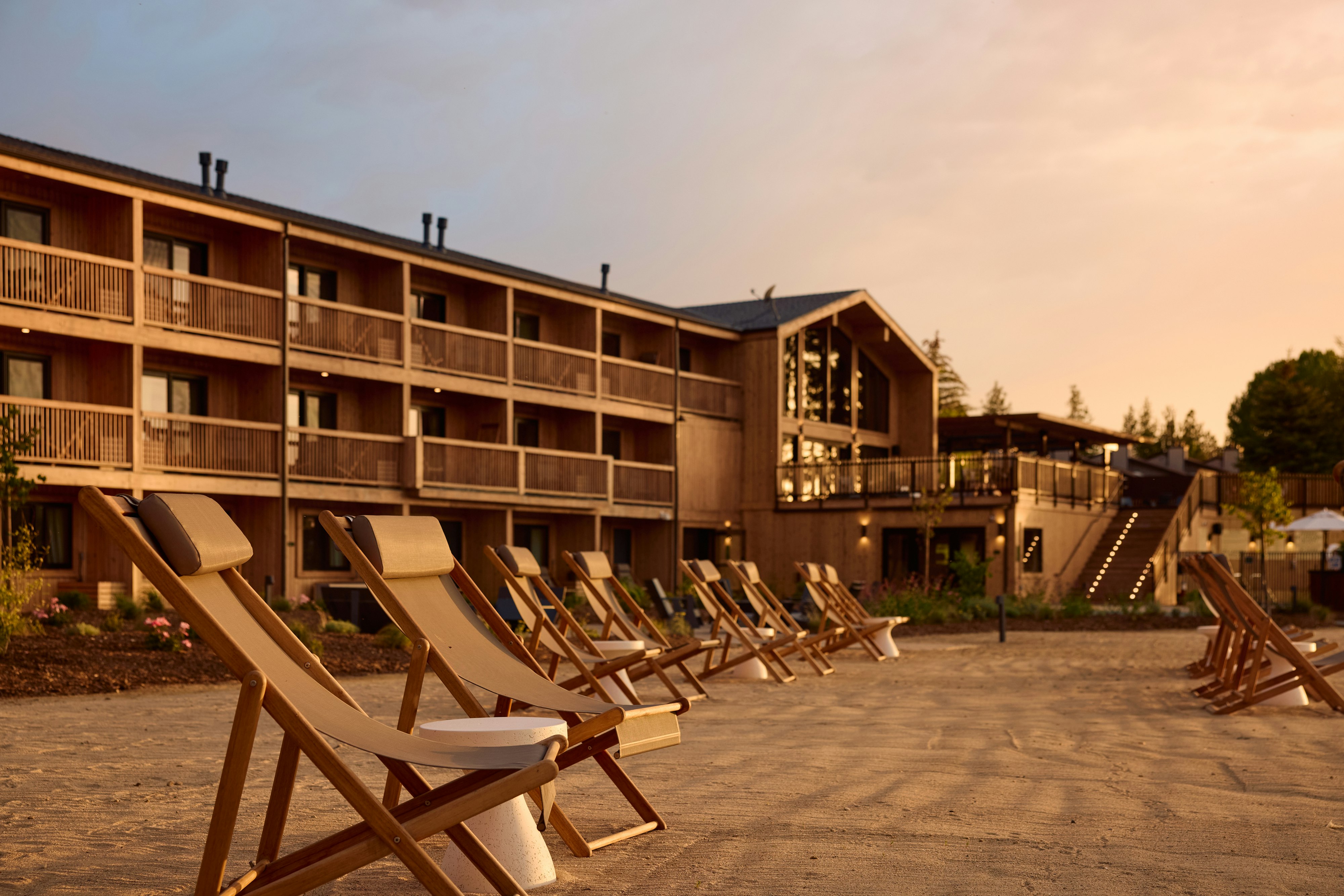 Marina Resort 1/44