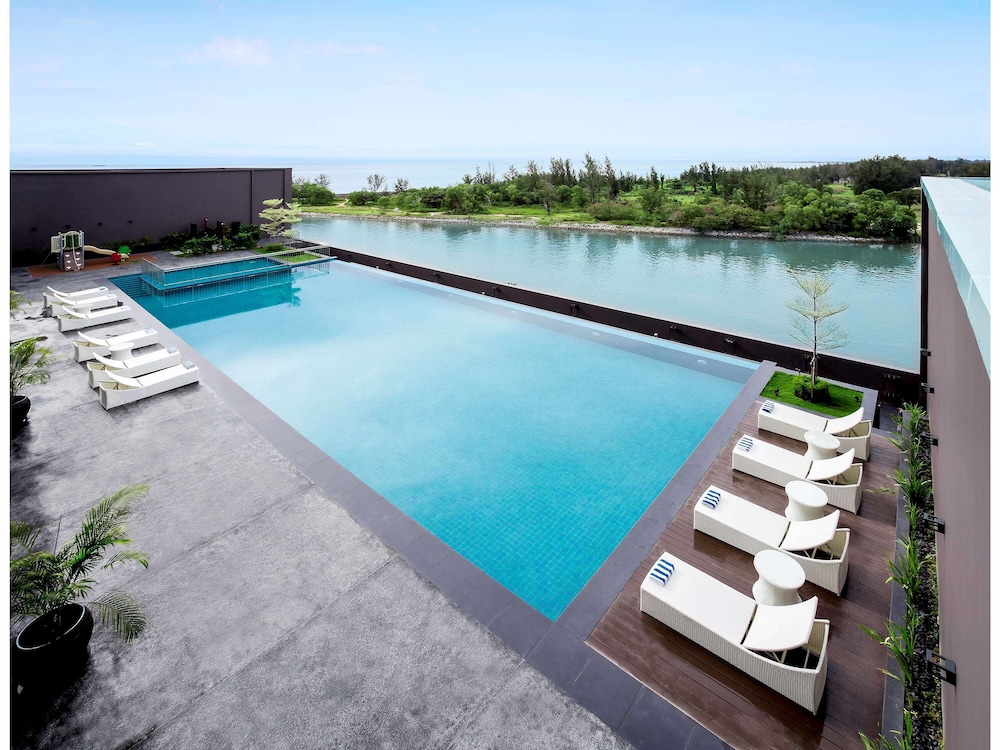 Pullman Miri Waterfront 3/73