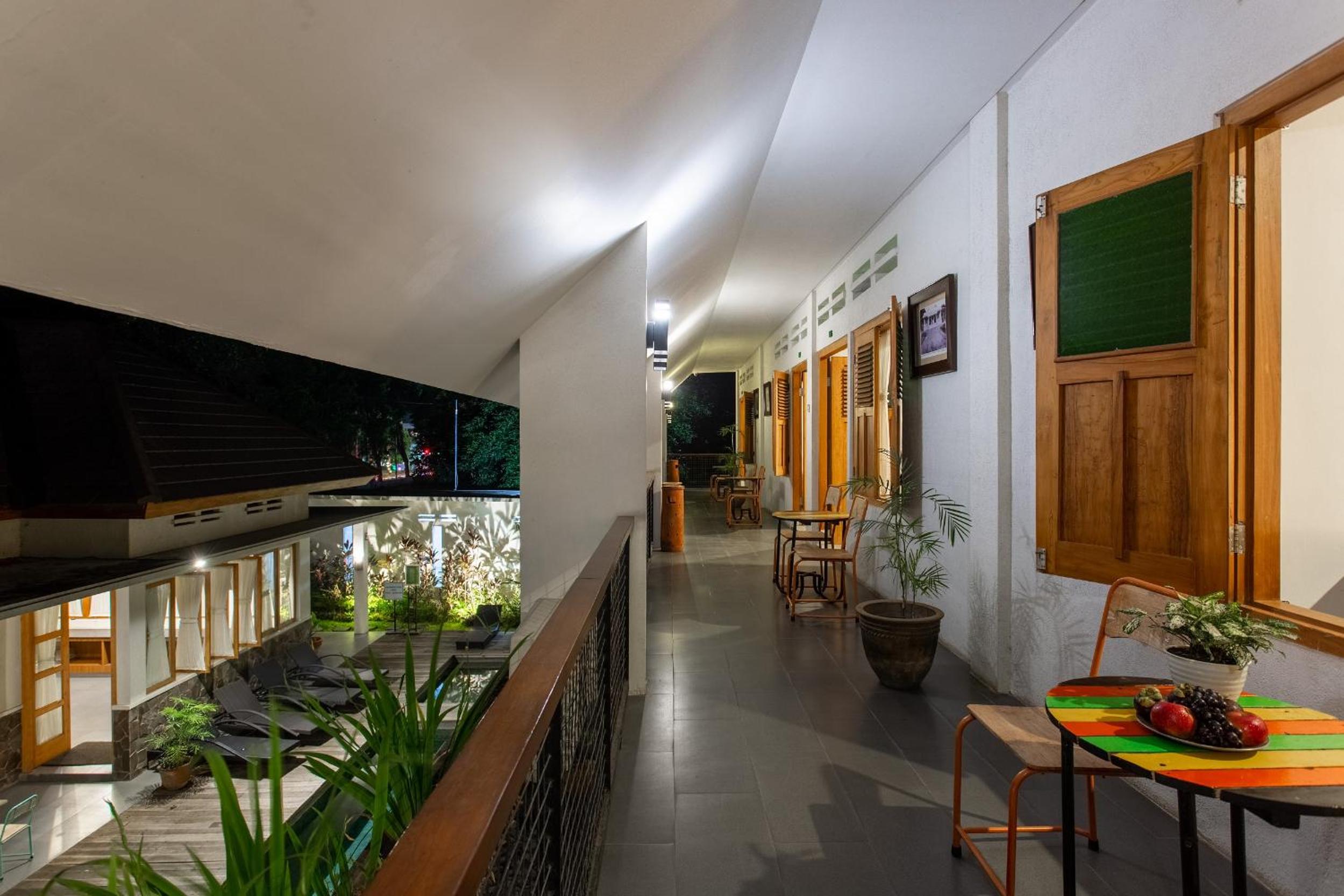 Hotel Blambangan 9/46