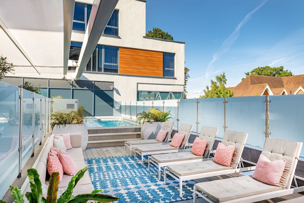 Guildford Harbour Hotel 47/49