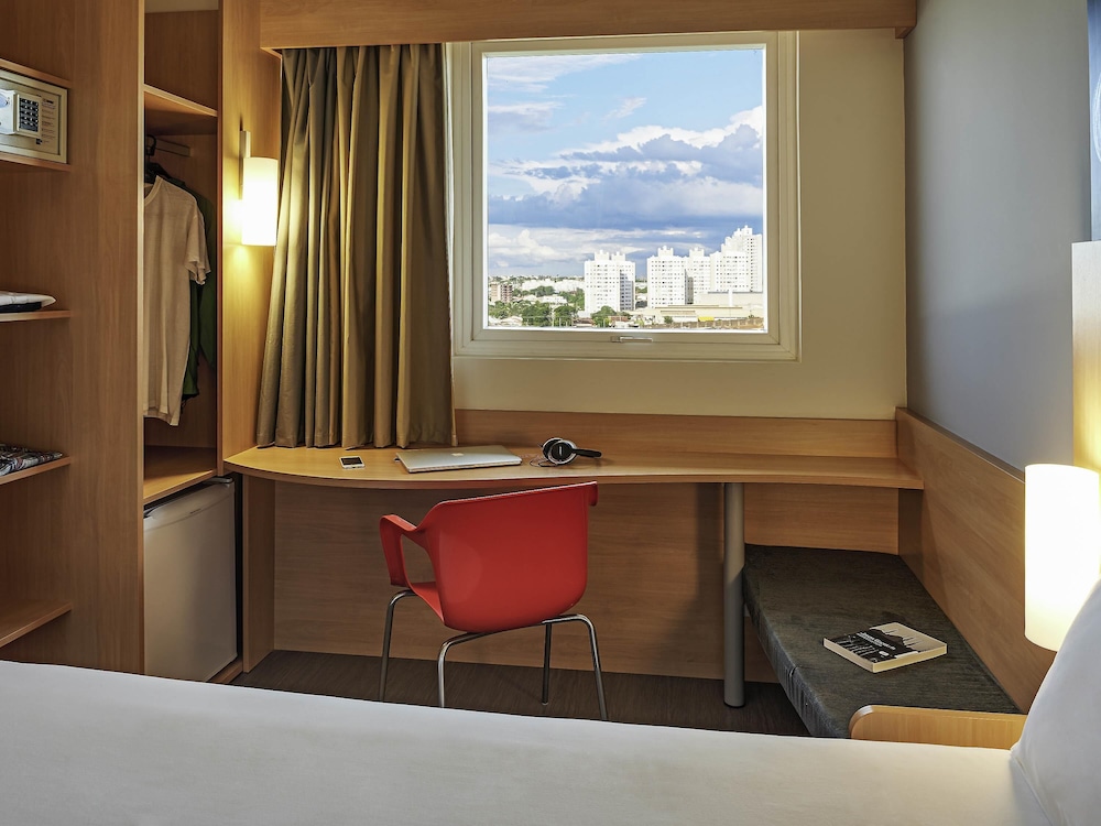 Ibis Londrina Shopping 40/44