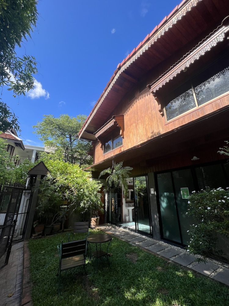 Pha Thai House 47/50