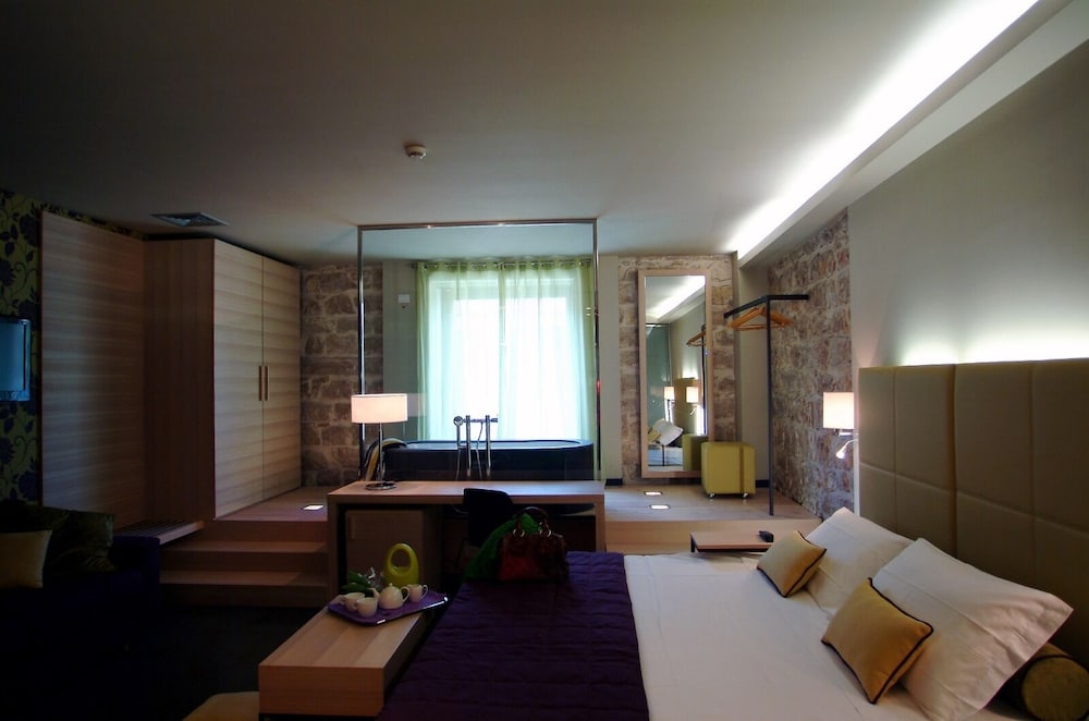 EL HOMS PALACE 53/71