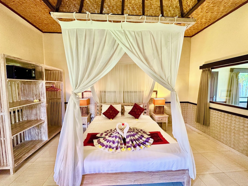 2 BEDROOMS, GARDEN VILLA