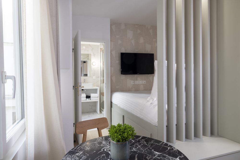 Yuna Blanche Serviced Apartments 27/71