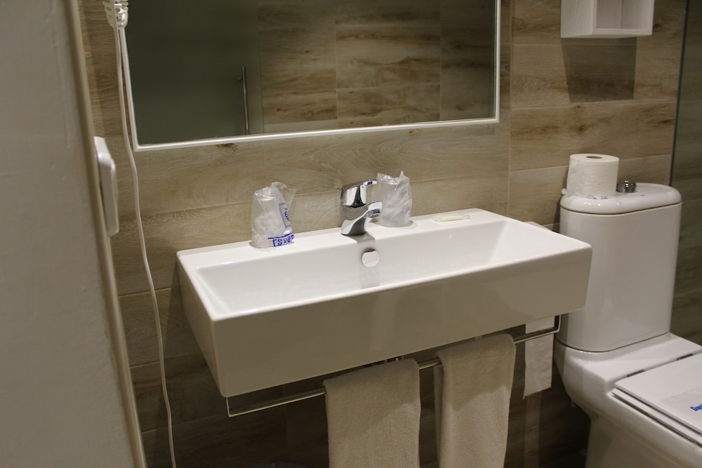R2 Veronica Beach Hotel 48/48