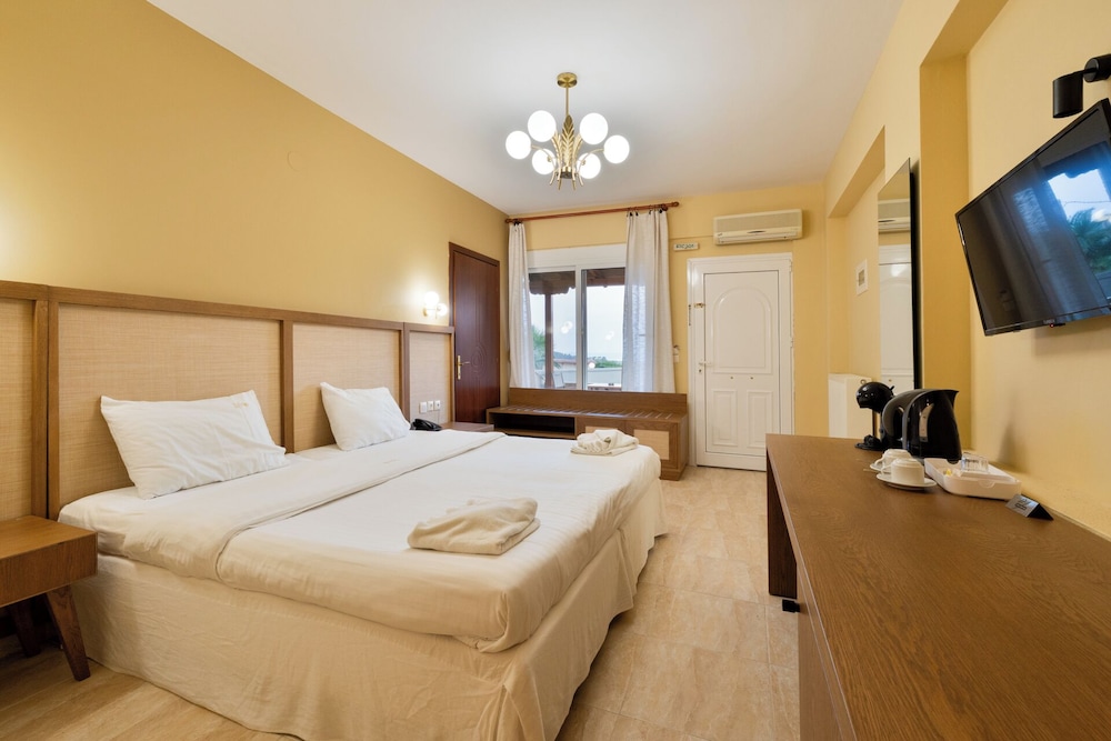 Kelyfos Hotel Bungalows and Suites 10/50