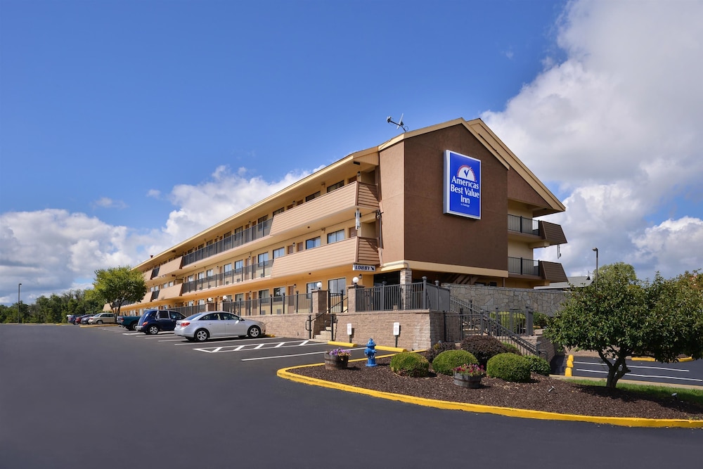 Americas Best Value Inn Pittsburgh Airport 3/36