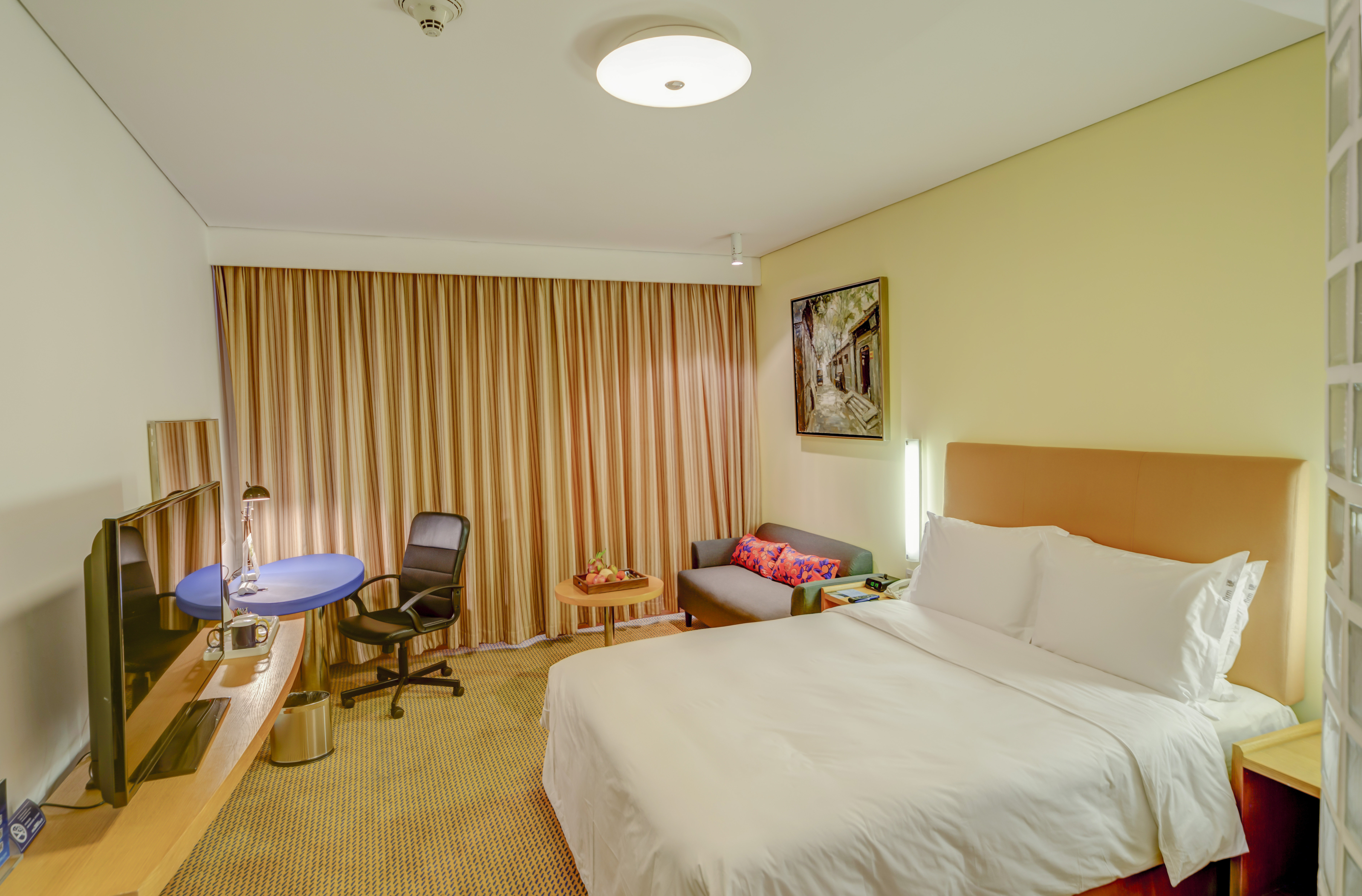Superior, Queen Bed