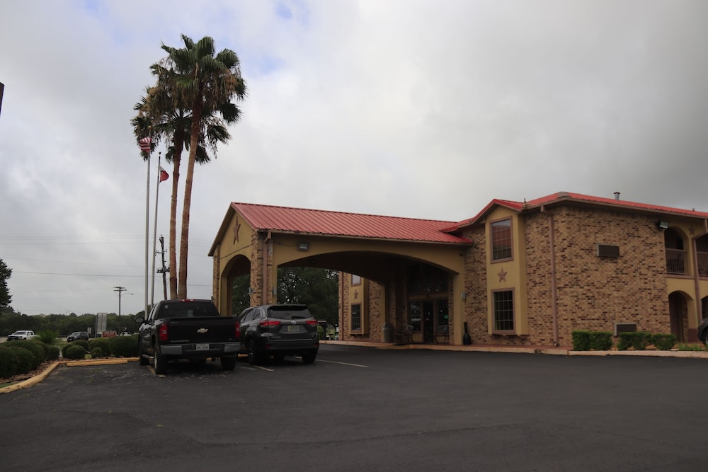 Chaparral Motel 49/57