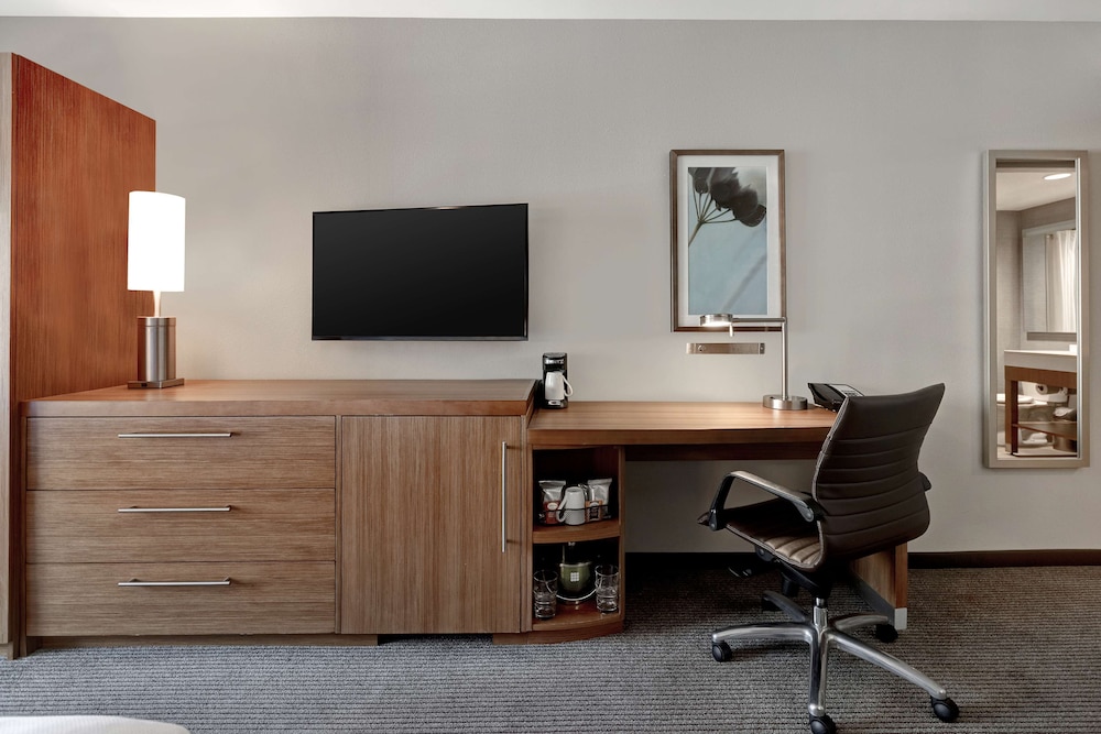 Hyatt Place Bloomington/Normal 50/56