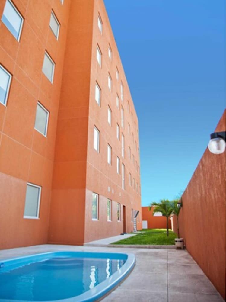 City Express Junior by Marriott Ciudad Del Carmen Aeropuerto 42/44