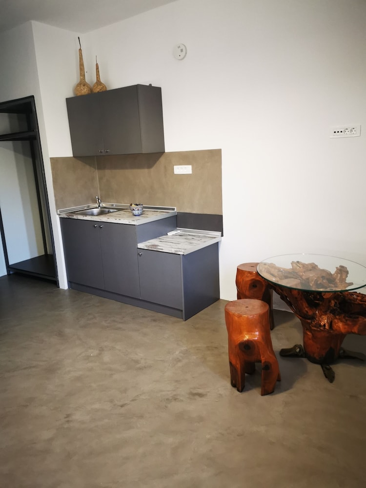 Niriides Apartaments 6/60