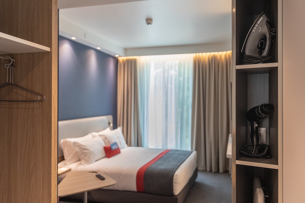 Holiday Inn Express Lisbon - Plaza Saldanha 30/44