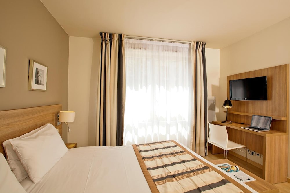 Sejours et Affaires Vitry 19/47