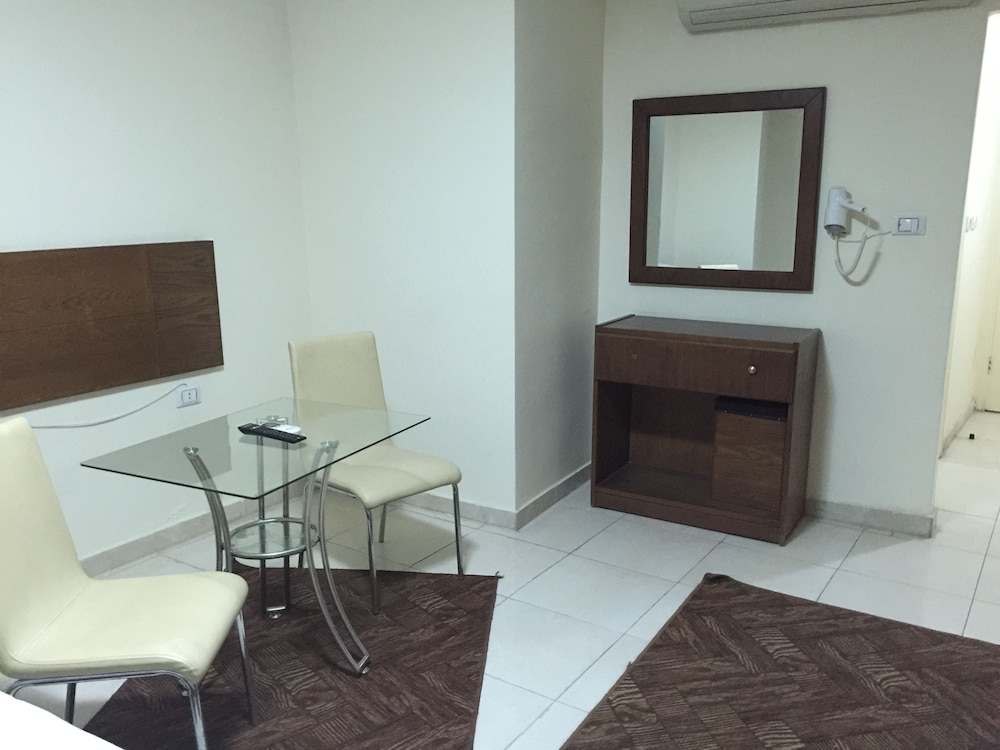 ZAINA PLAZA HOTEL 39/53