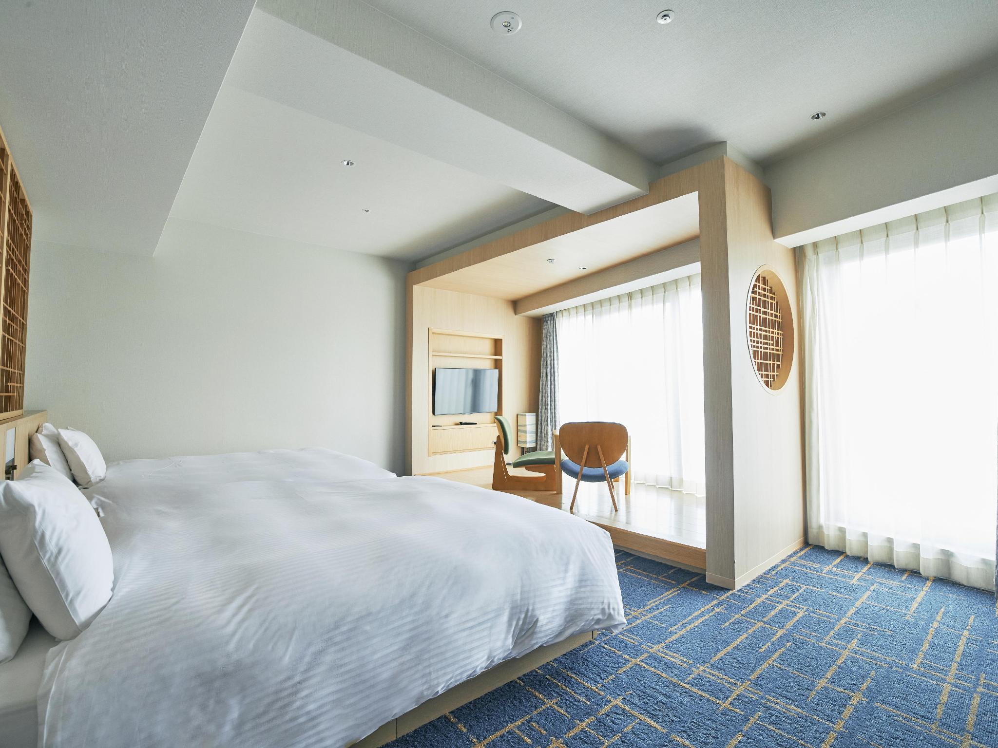 Deluxe, 2 Double Beds, Riverside