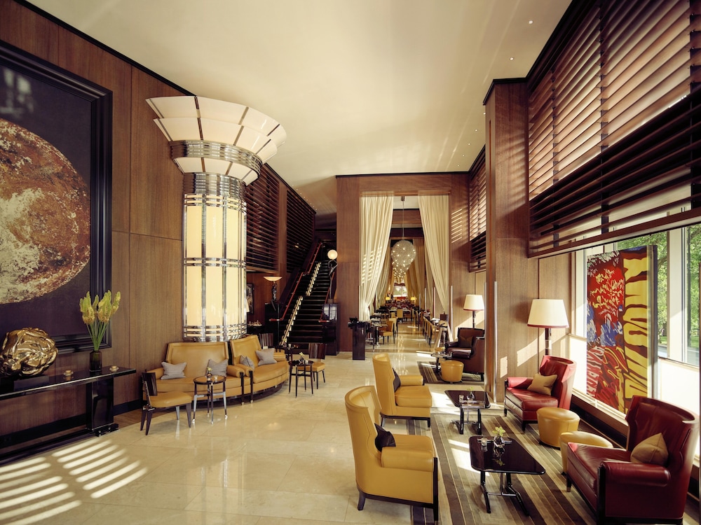 45 Park Lane Dorchester Collection 32/47