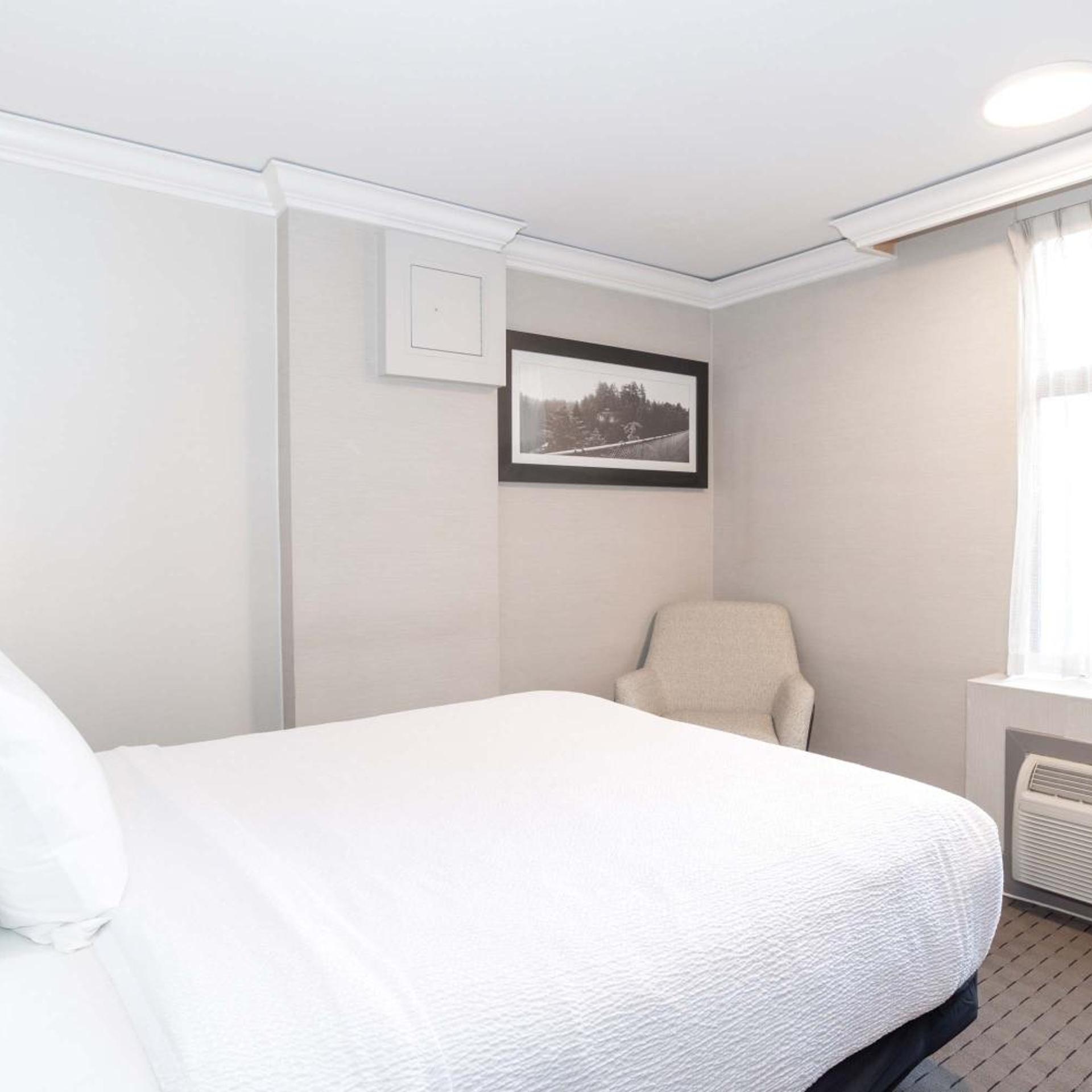 Standard, King Bed, Queen Bed, South Tower