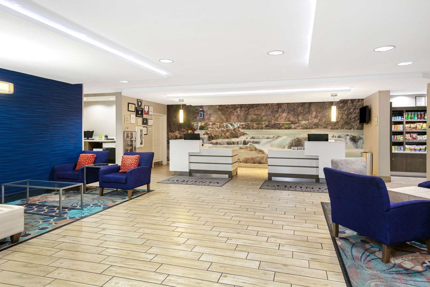 La Quinta Inn Suites By Wyndham Kingman 27/39