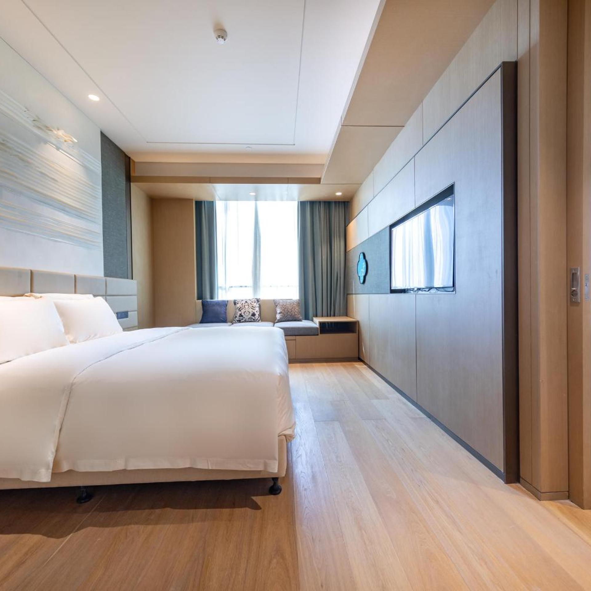 Atour Hotel (Huayi Square, Zhongshan Old Town) 9/60