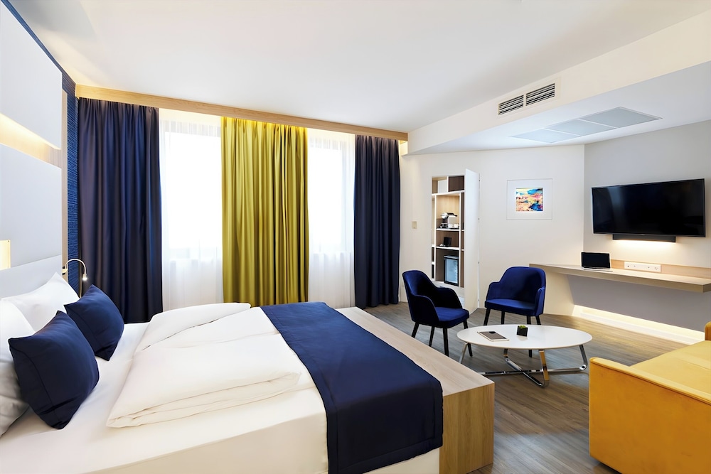 غرفة غراند بسرير كينج، Kvihotel Budapest 3/5