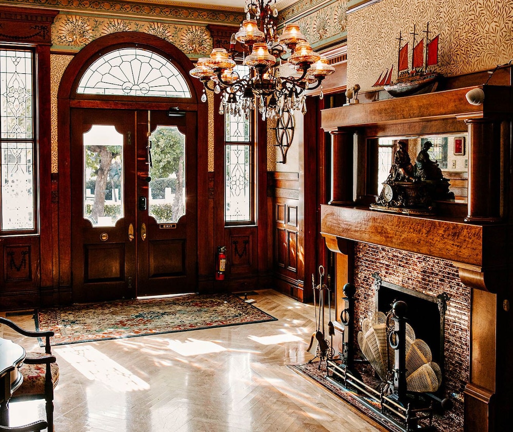 Amsterdams Curry Mansion Inn 56/72