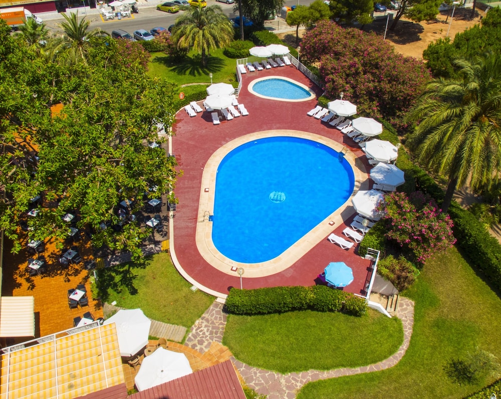 Tres Anclas Apts 40/50