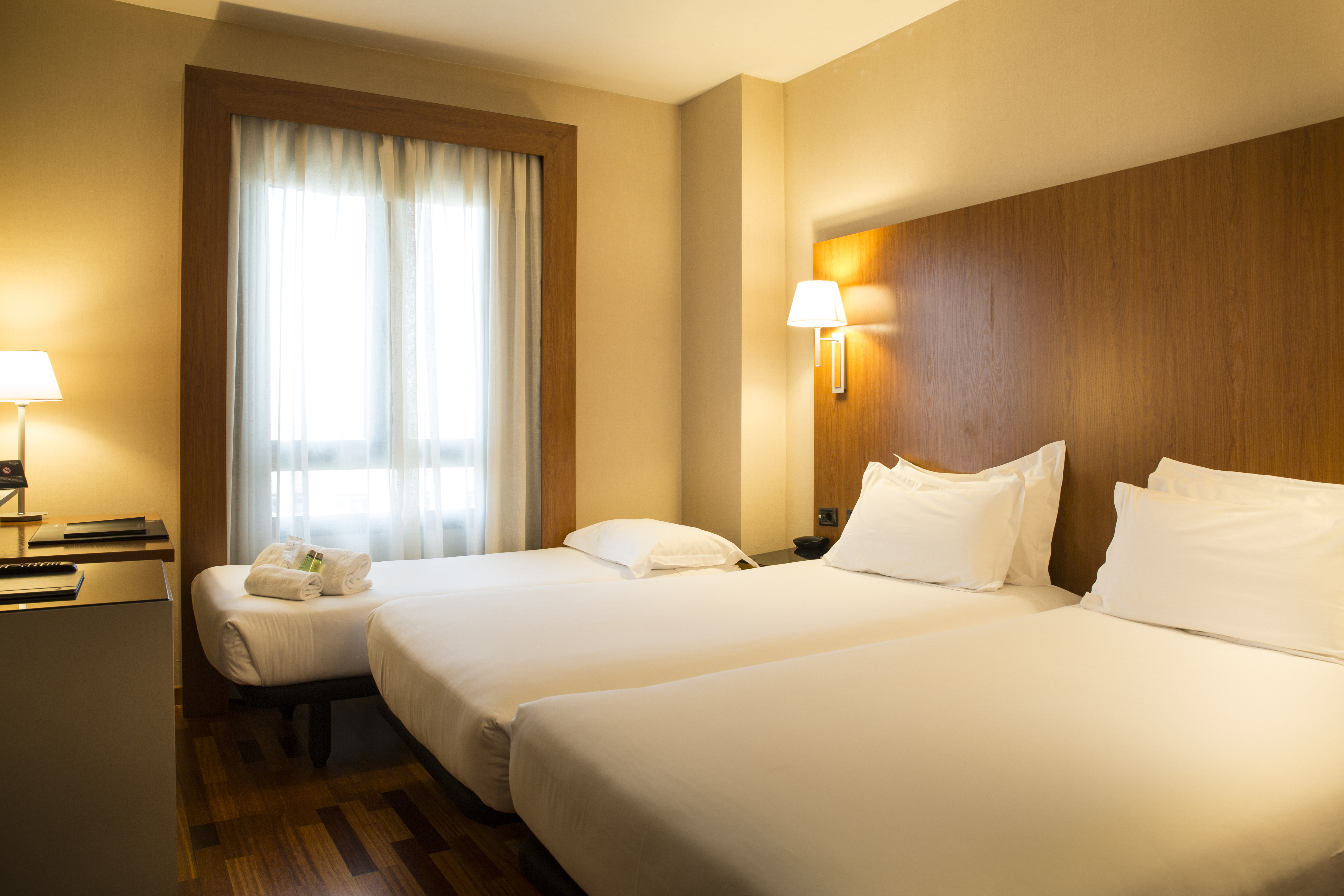 Room, Twin Beds