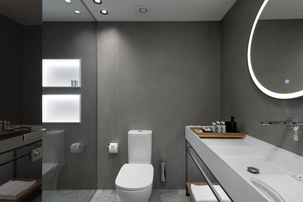 Essence Suites Rhodes 28/32