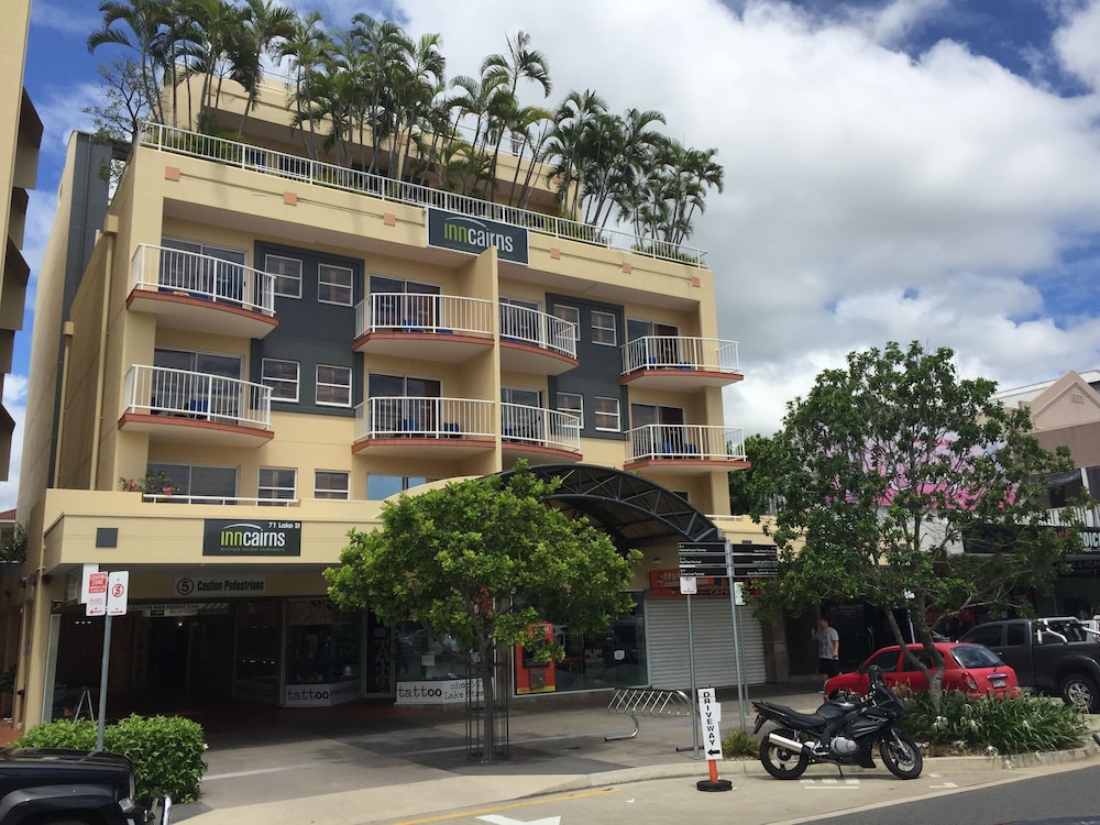 Inn Cairns 1/56