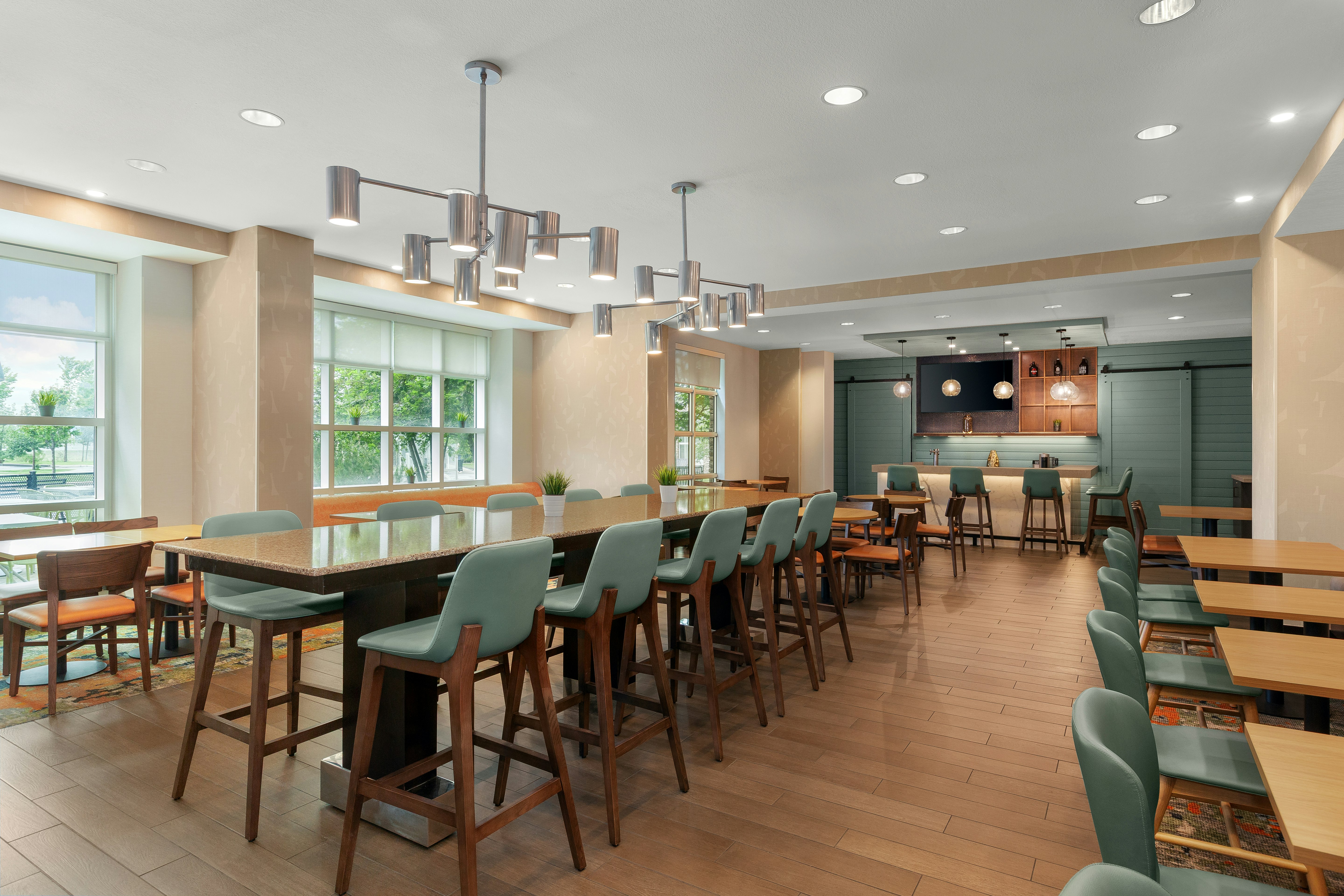 Hampton Inn By Hilton Calgary Airport North 31/58