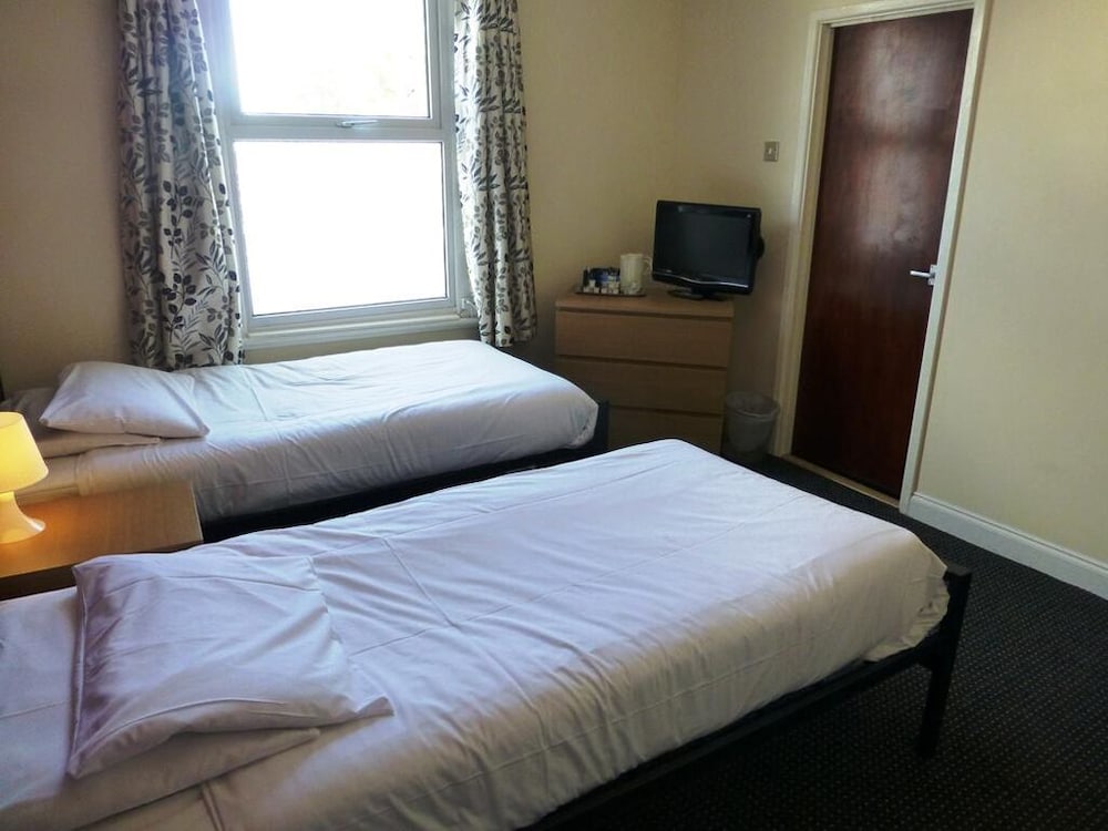 OYO Esplanade Hotel 13/35